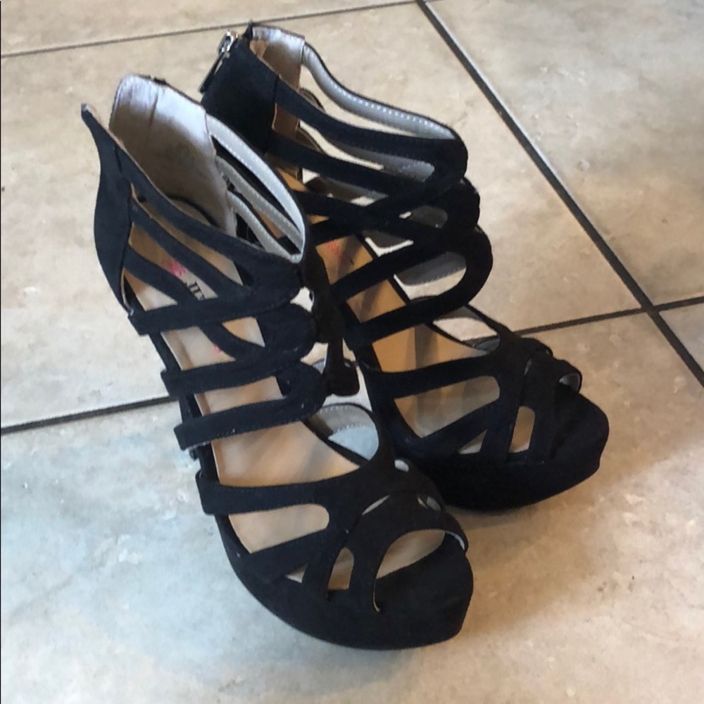 Heeled booties